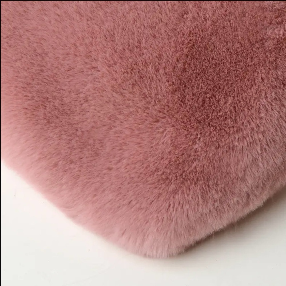 NWT heart snapped purse fuzzy and soft - Picture 7 of 7